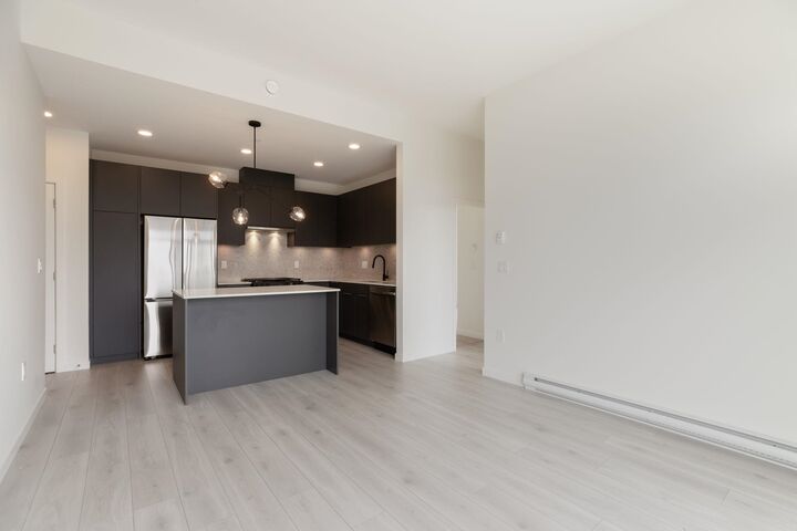 7936 206 Street 610 — photo 1