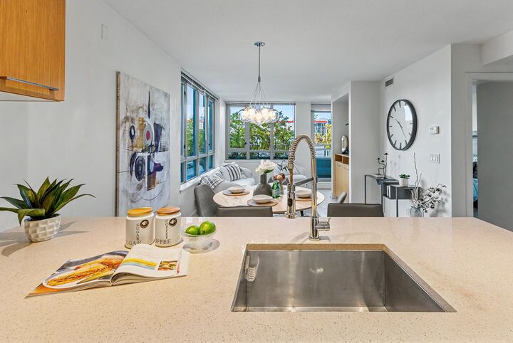 Property Photo: 1680 W 4th Avenue 207 BC V6J 0B7