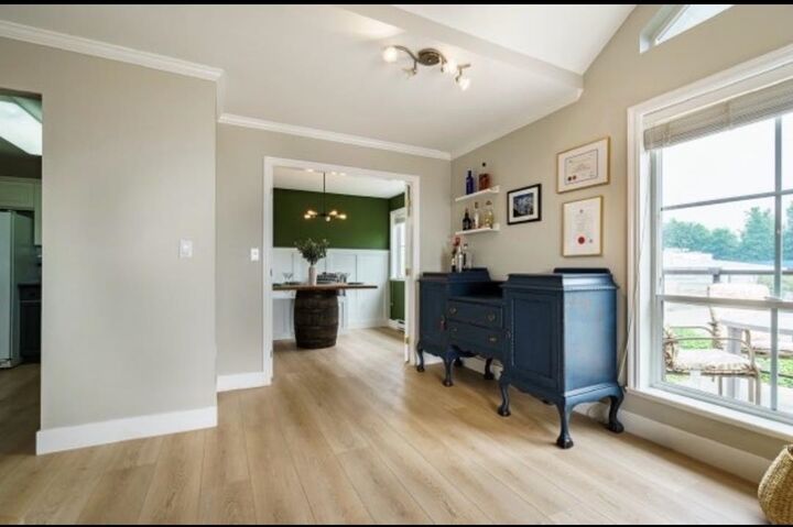 Property Photo: 33150 4th Avenue 305 BC V2V 7A3