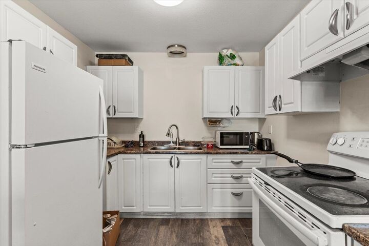 Property Photo:  7435 Shaw Avenue 109  BC V2R 3C1 