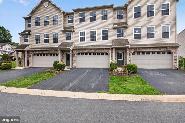 Property Photo: 6102 Galleon Drive PA 17050
