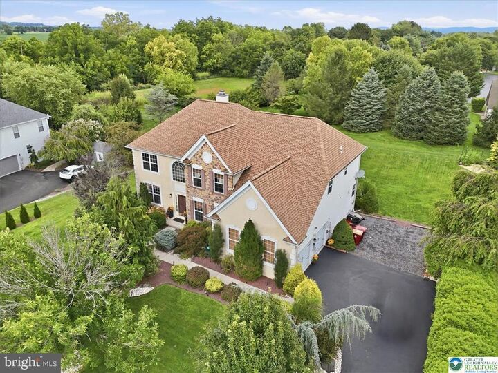 Property Photo: 18 Creek Court PA 18040