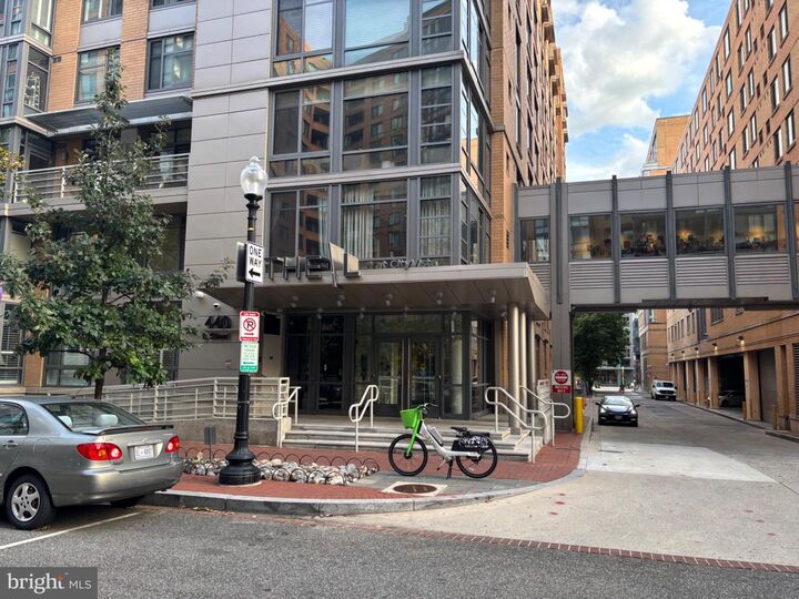 Property Photo:  440 L Street NW 114  DC 20001 