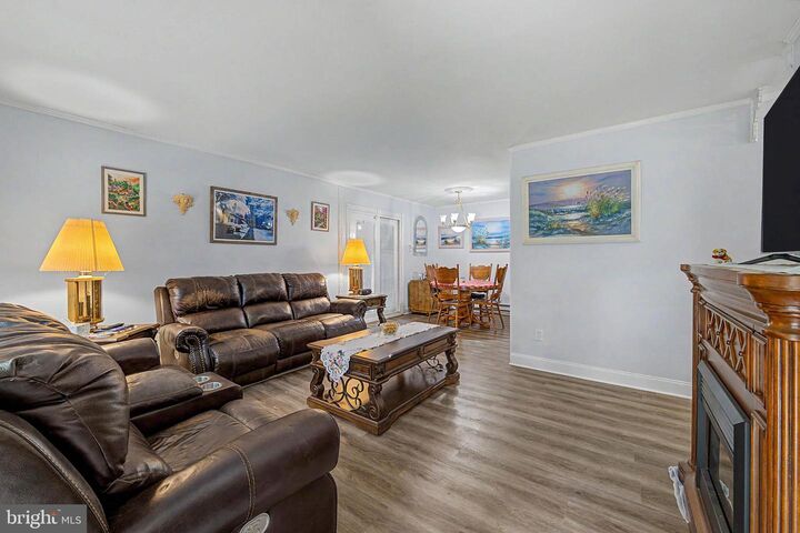 Property Photo:  7 Driftwood Drive  NJ 08087 