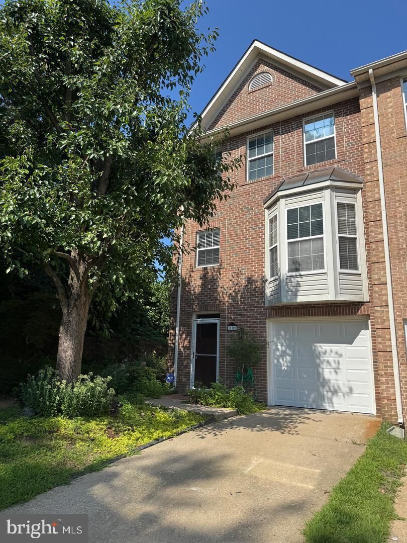 Property Photo: 110 Lakeview Court VA 22554