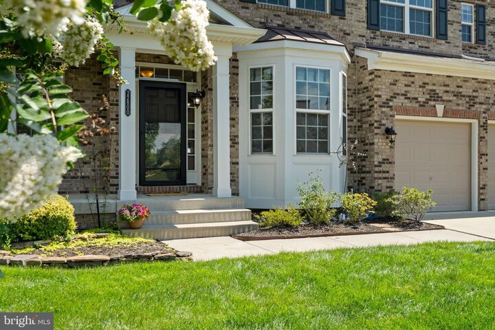 Property Photo:  22800 Calderwood Lane  VA 20148 