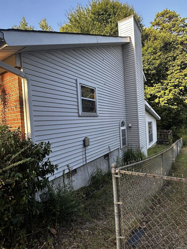 Property Photo: 805 Newcomb AR 72015