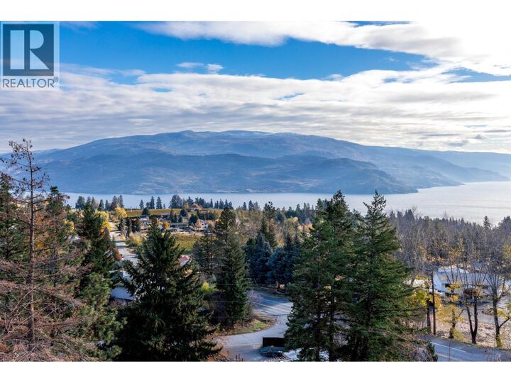 Property Photo:  5135 Maranatha Drive  BC V0H 1X8 