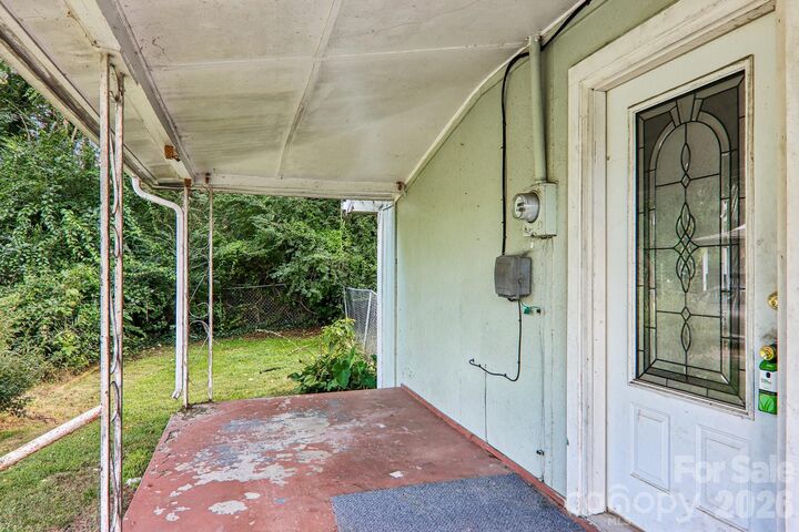 Property Photo:  52 Clay Street  NC 28786 