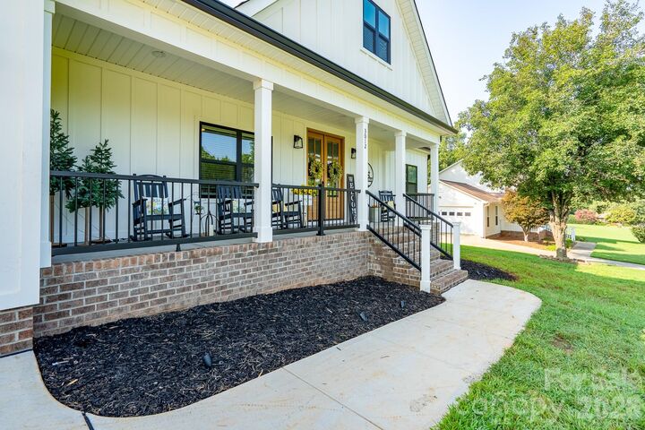 Property Photo:  3012 Cedar Point Drive  NC 28150 