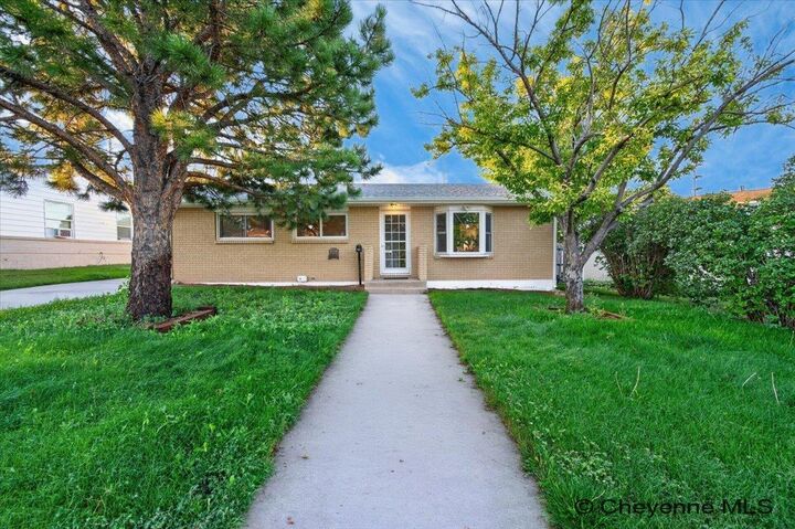 Property Photo: 651 Creighton St WY 82009