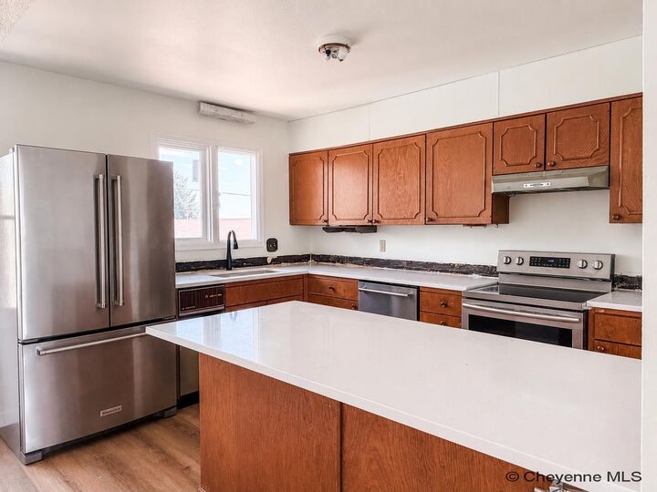 Property Photo:  1601 Columbine Ct  WY 82001 