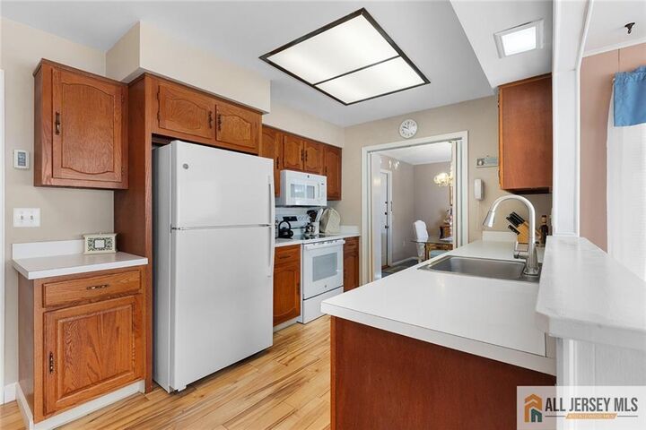 Property Photo:  502 Springfield Way 502A  NJ 08831 