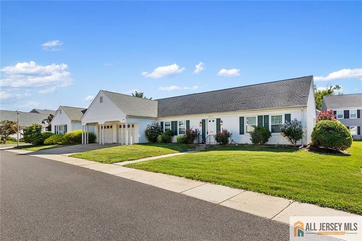 Property Photo:  502 Springfield Way 502A  NJ 08831 