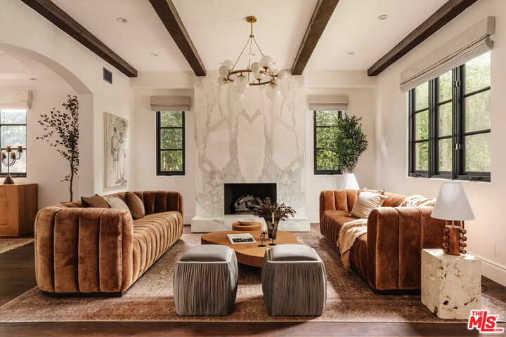 Property Photo:  11432 Aqua Vista St  CA 91604 