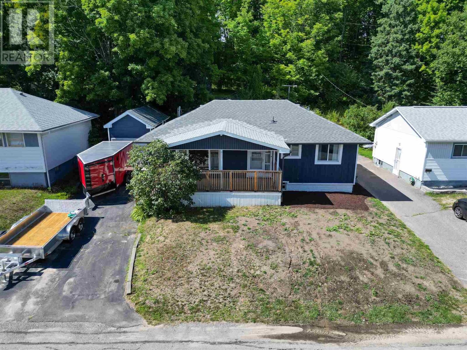 Property Photo: 44 Axmith Ave ON P5A 1B7