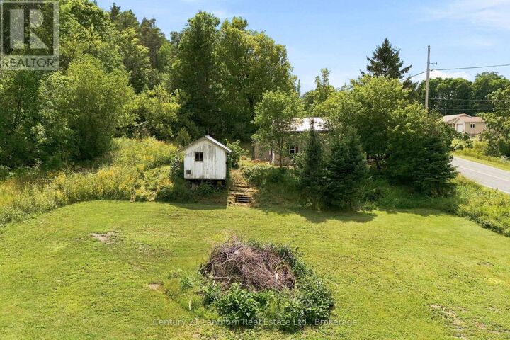 Property Photo: 1881 Stockdale Road ON K0K 2C0