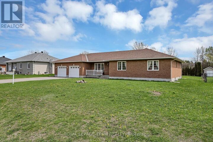 Property Photo:  6668 Tommary Drive  ON K4P 1G8 