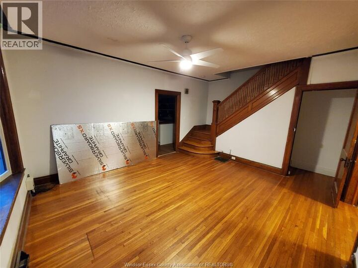 Property Photo:  725 Church Street Main  ON N9A 4T5 