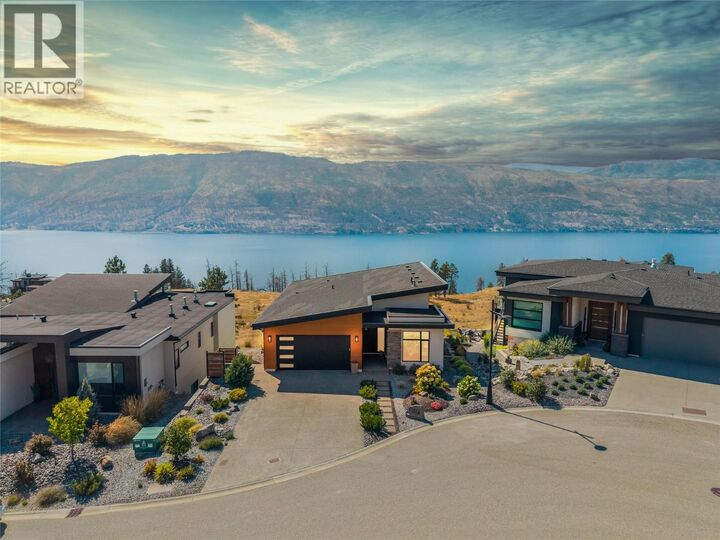 Property Photo: 9814 Beacon Hill Crescent BC V4V 0A9