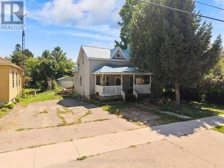 Property Photo: 641 Havelock Street ON N0G 2H0