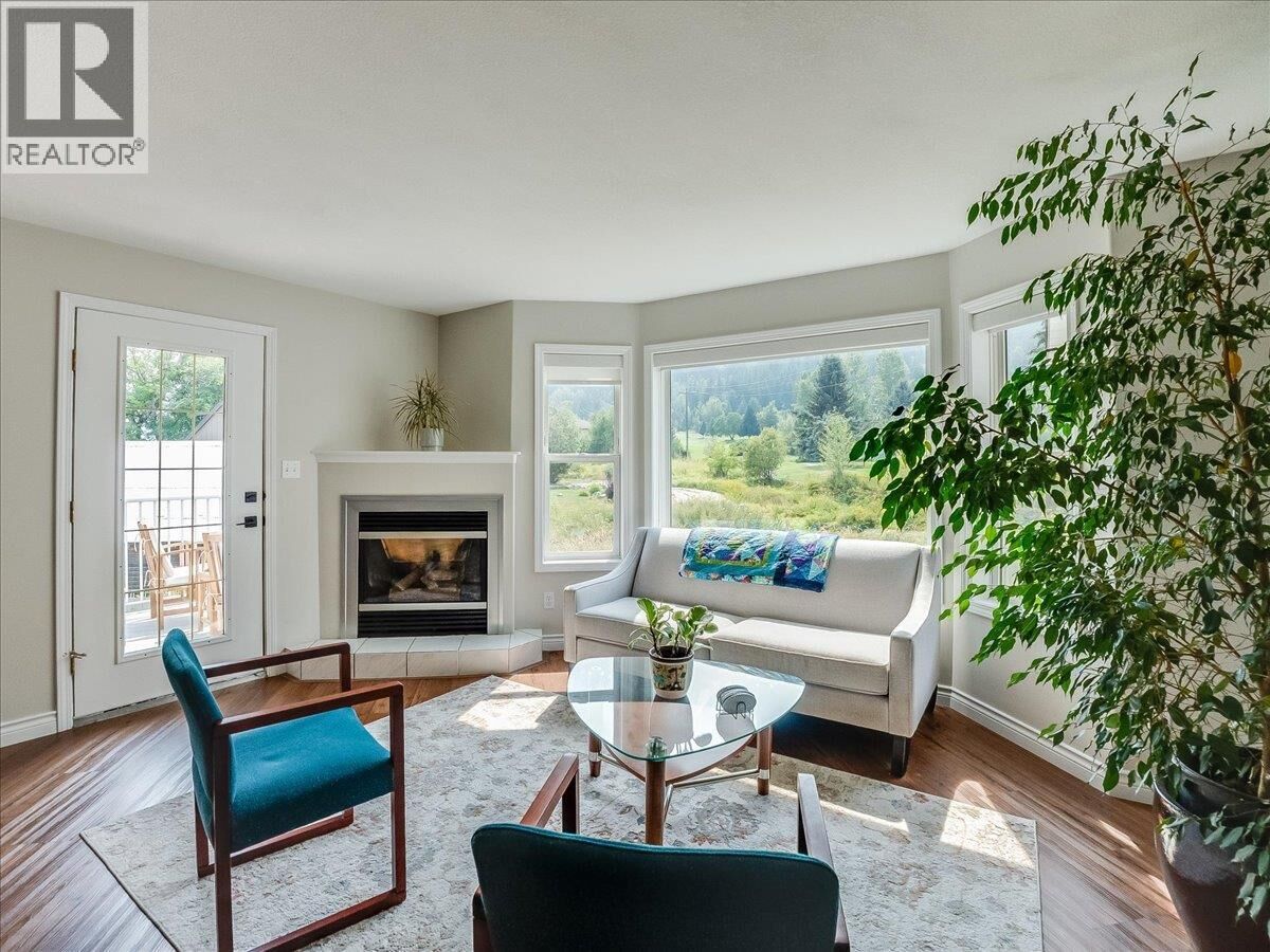 Property Photo: 416 Beasley W Crescent BC V1L 5Y4