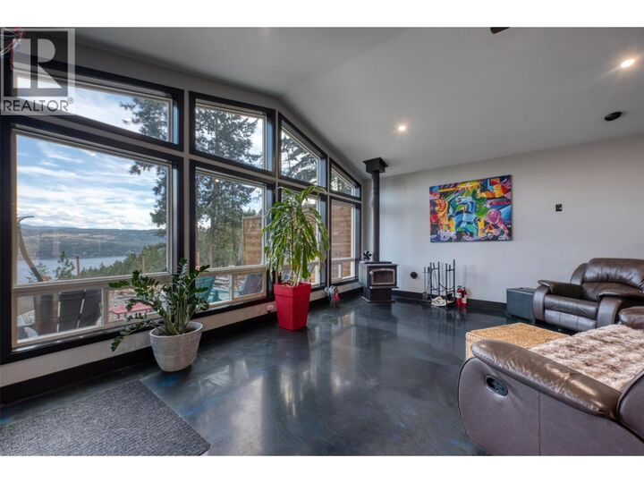 Photo de la propriété: 10795 Westshore Road BC V1H 2C3