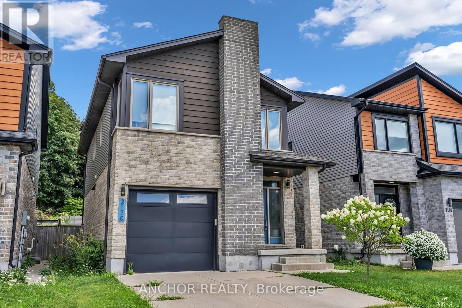 Property Photo:  2170 Tribalwood Street  ON N6G 3E7 