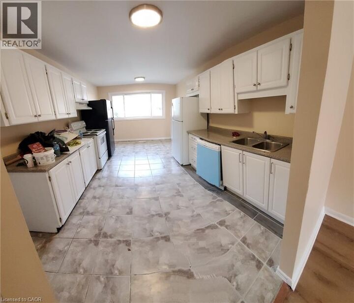 Property Photo: 225 Shakespeare Drive 9 ON N2L 2T5