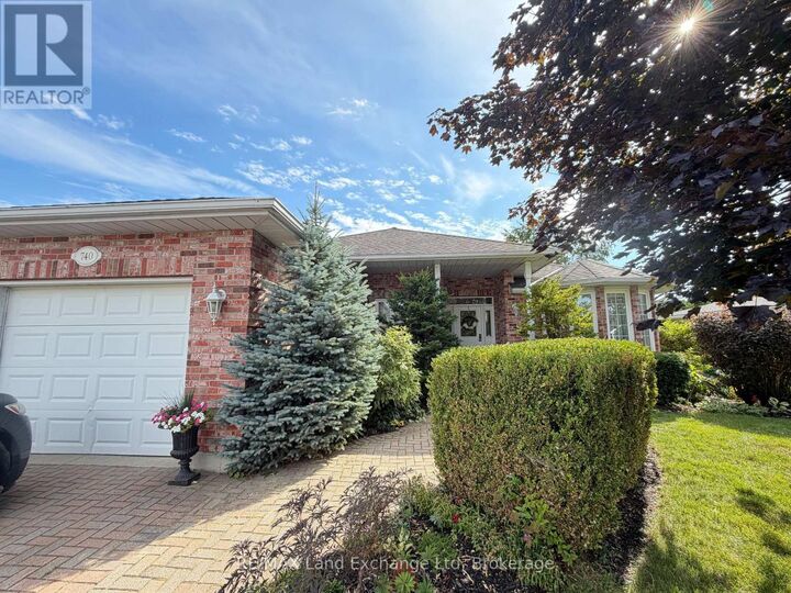 Property Photo:  740 Scott Street West  ON N4W 1J5 