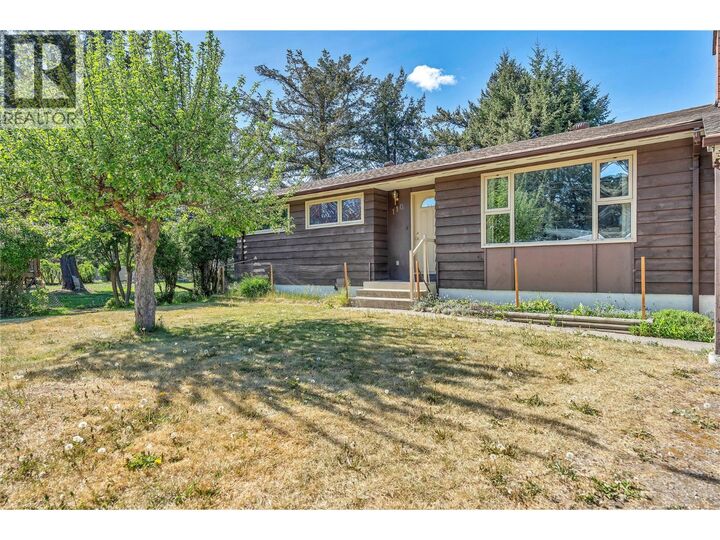 Property Photo:  110 Glenview Crescent  BC V0X 1W0 