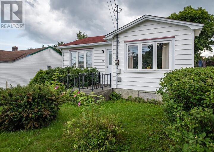 Property Photo:  47 Airport Heights Drive  NL A1A 4Z7 