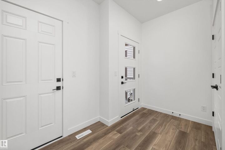 Property Photo:  21168 22 Avenue NW  AB T6M 3P5 