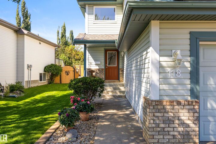 Property Photo: 118 Naples Way AB T8N 7E4