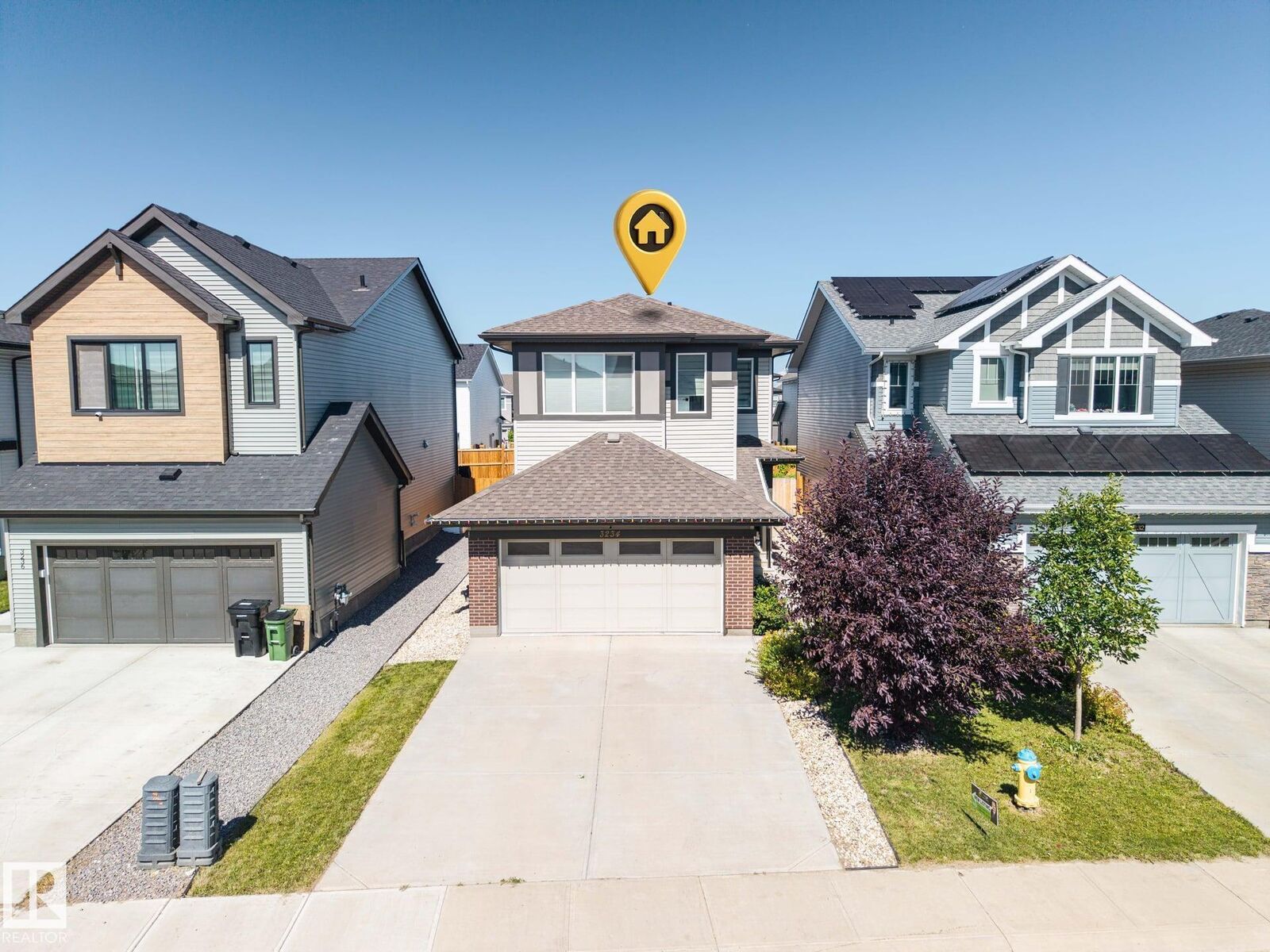 Property Photo:  3234 Chernowski Way SW  AB T6W 4G4 