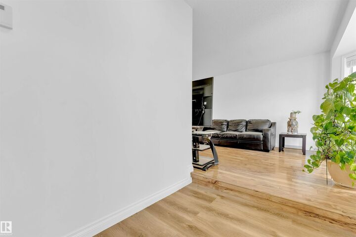 Property Photo: 274 Kirkwood Avenue NW AB T6L 5A8