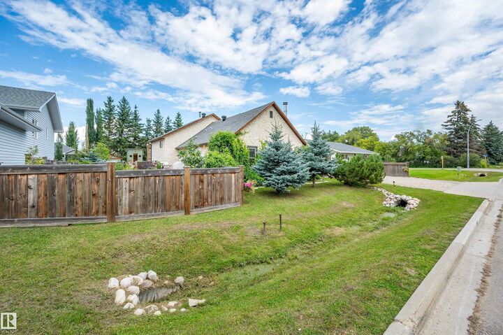 Property Photo: 25100 Twp Road 554 312 AB T8R 1P4