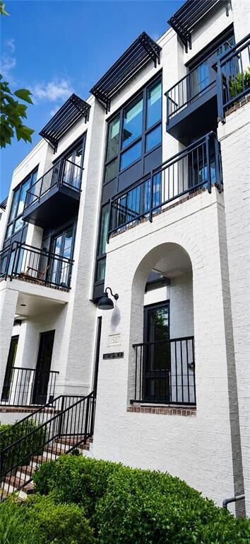 Property Photo:  2522 Appleden Place 6  GA 30319 