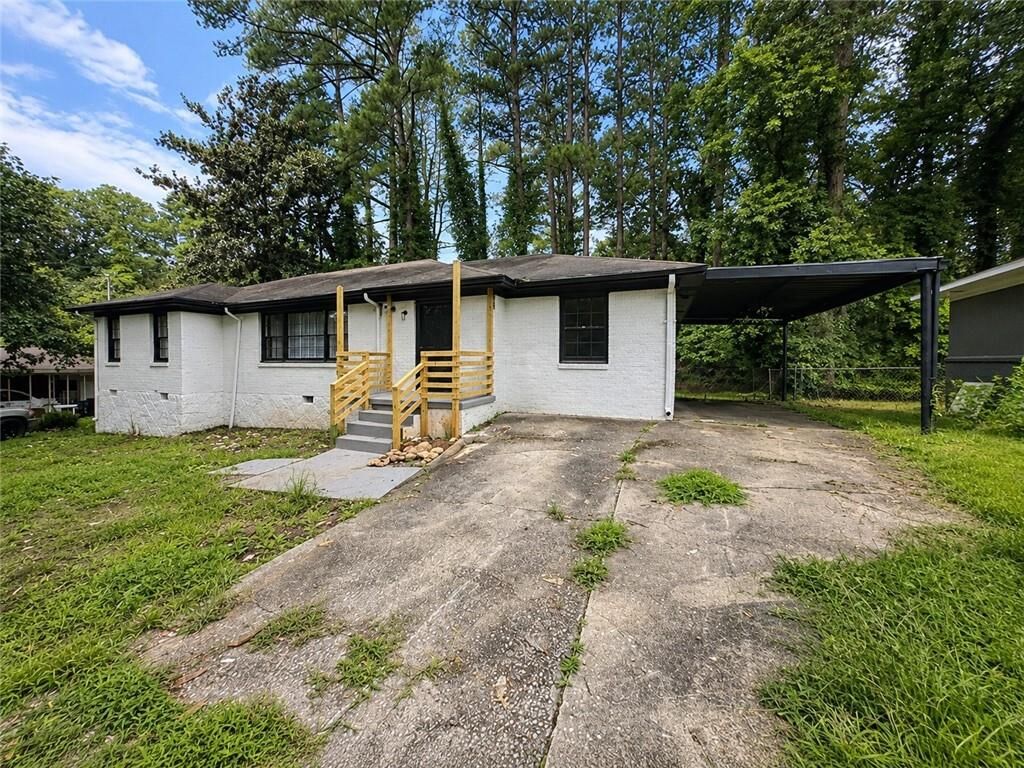 Property Photo:  1821 Sandringham Drive SW  GA 30311 