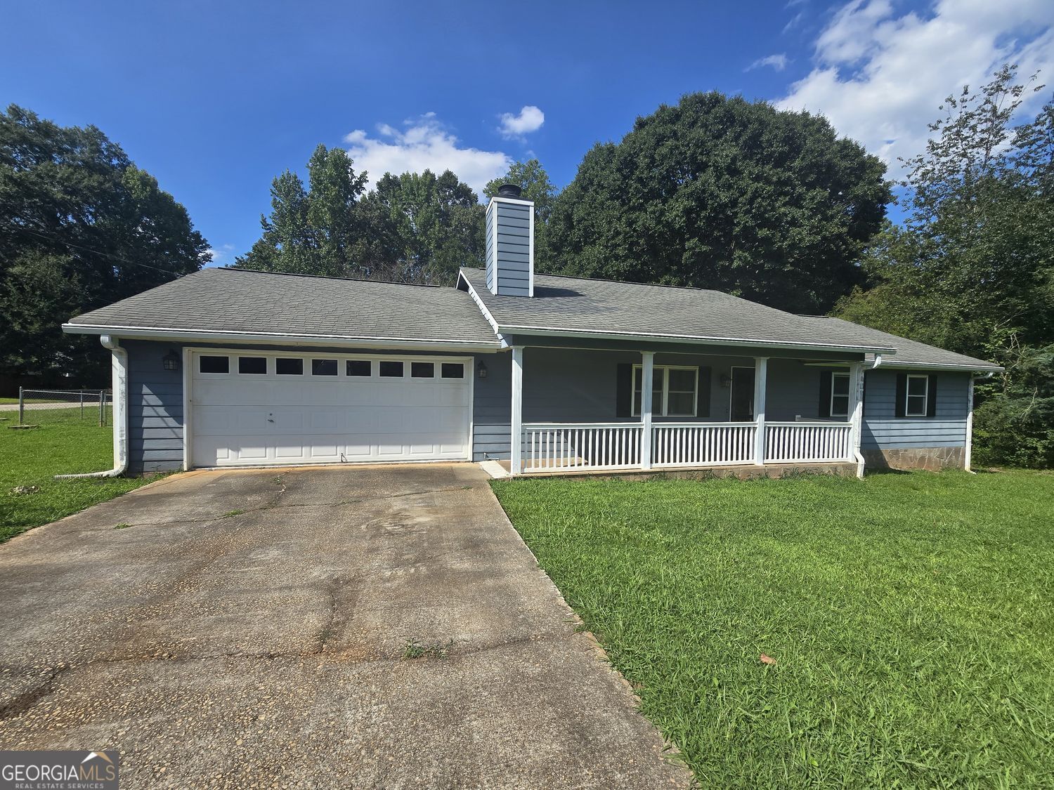 Property Photo:  122 Spring Valley Circle  GA 30281 