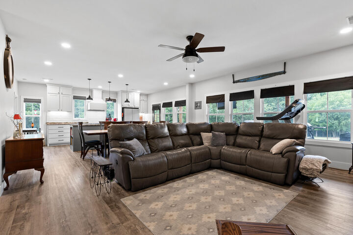 Property Photo:  602 County Road 771  AL 35981 