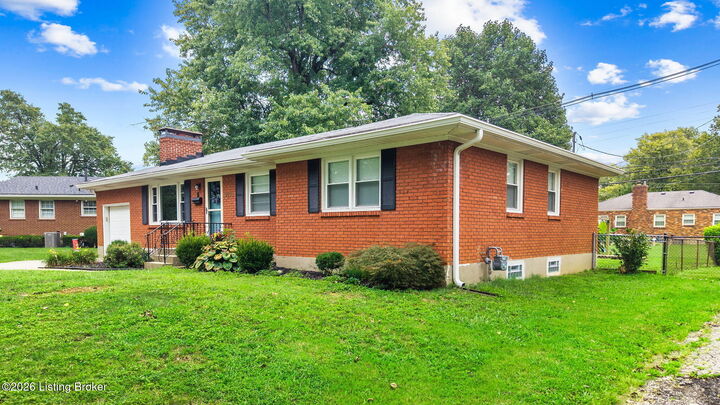 Property Photo:  3030 Kaye Lawn Dr  KY 40220 