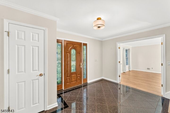 Property Photo:  6 Heather Hill Way  NJ 07945 