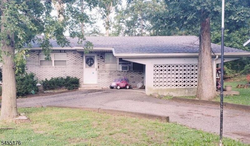 Property Photo: 30 Caswell Ave NJ 08863