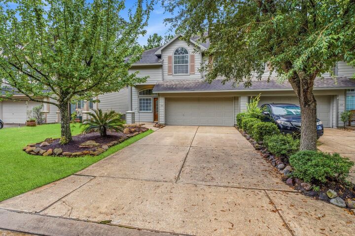 Property Photo:  103 Ledgestone Place  TX 77382 