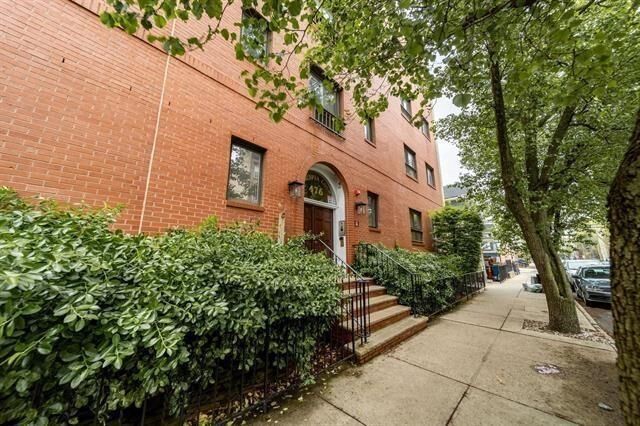 Property Photo: 476 Monmouth St 205 NJ 07302