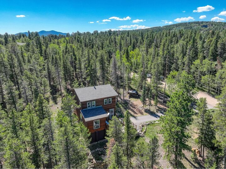 Property Photo:  104 E Dory Way  CO 80422 