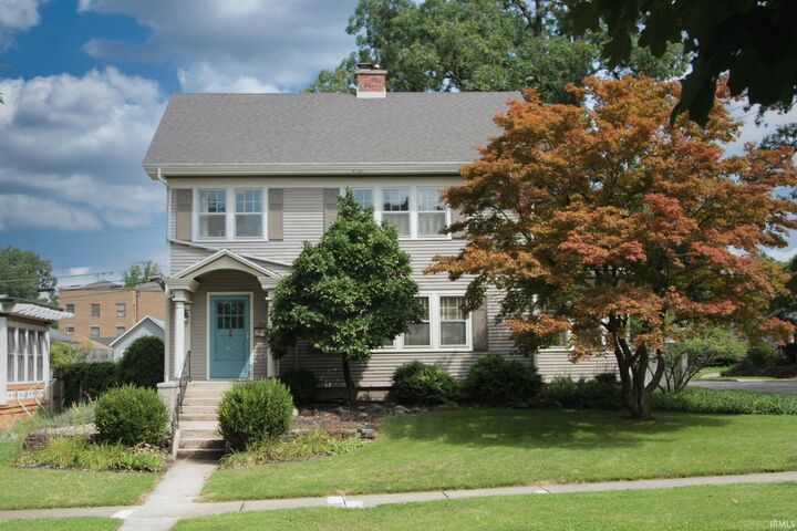 Property Photo: 704 W Oakdale Drive IN 46807-1812