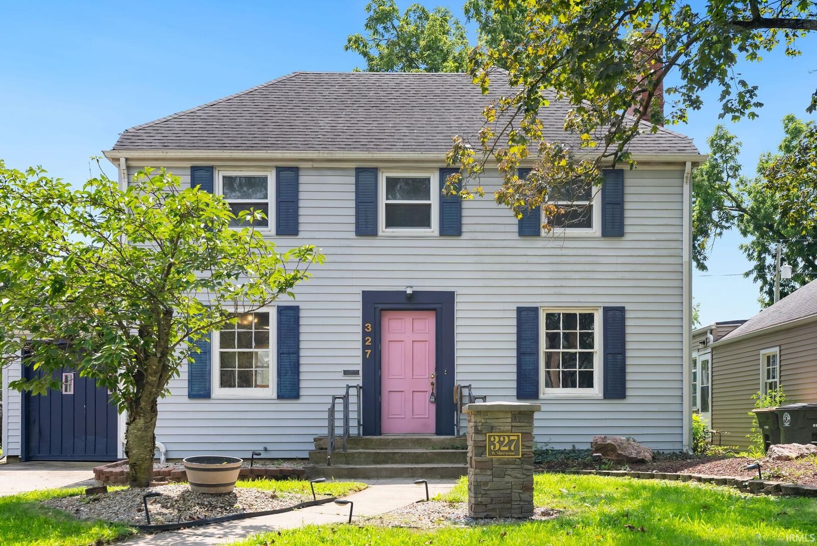 Property Photo:  327 W Sherwood Terrace  IN 46807-2850 