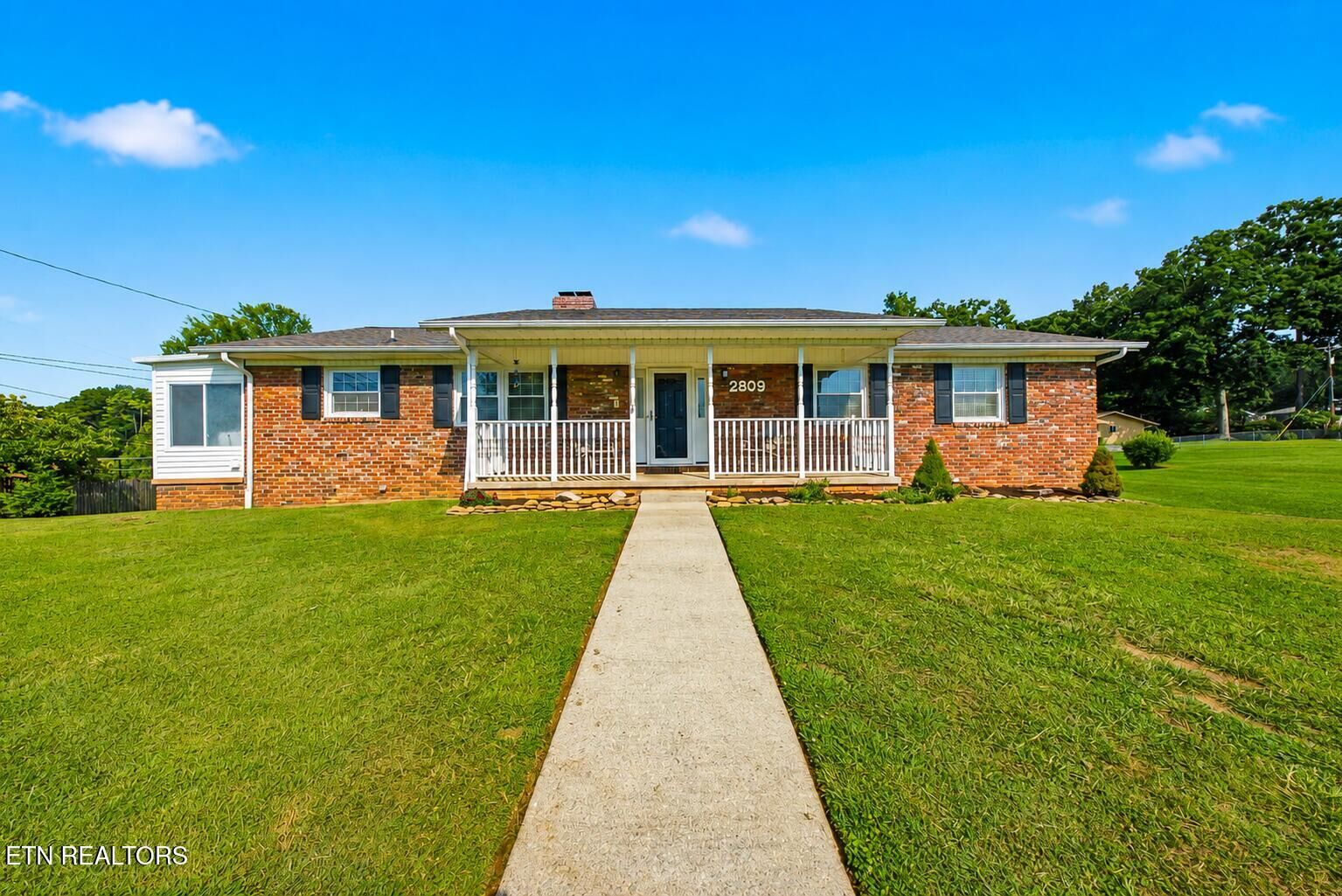 Property Photo:  2809 Shropshire Blvd  TN 37849 